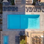 Jade Breeze - Elegant 2Br Near Water Outstanding Amenities
